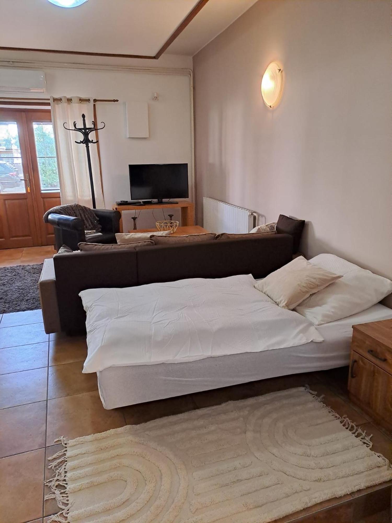 Postorna Apartman Romana מראה חיצוני תמונה